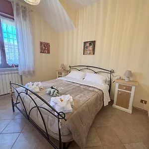 A Casa Di Iole , Fiumicino Italia
